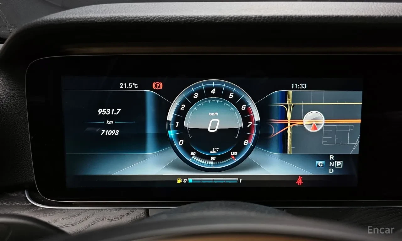 Mercedes-Benz E 300 4MATIC Avnatgarde / АВТОКРЕДИТ, снимка 13 - Автомобили и джипове - 56087756