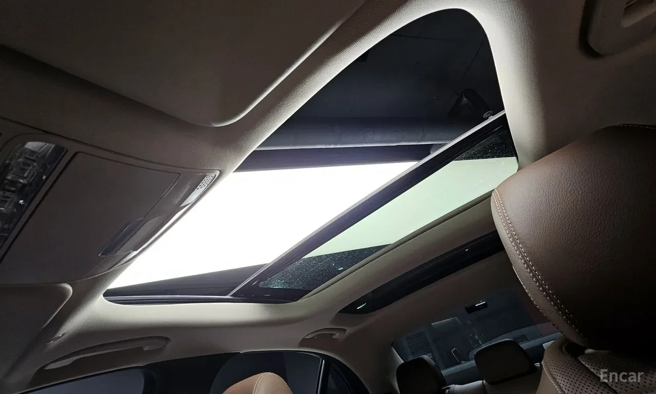 Mercedes-Benz E 300 4MATIC Avnatgarde / АВТОКРЕДИТ, снимка 17 - Автомобили и джипове - 56087756