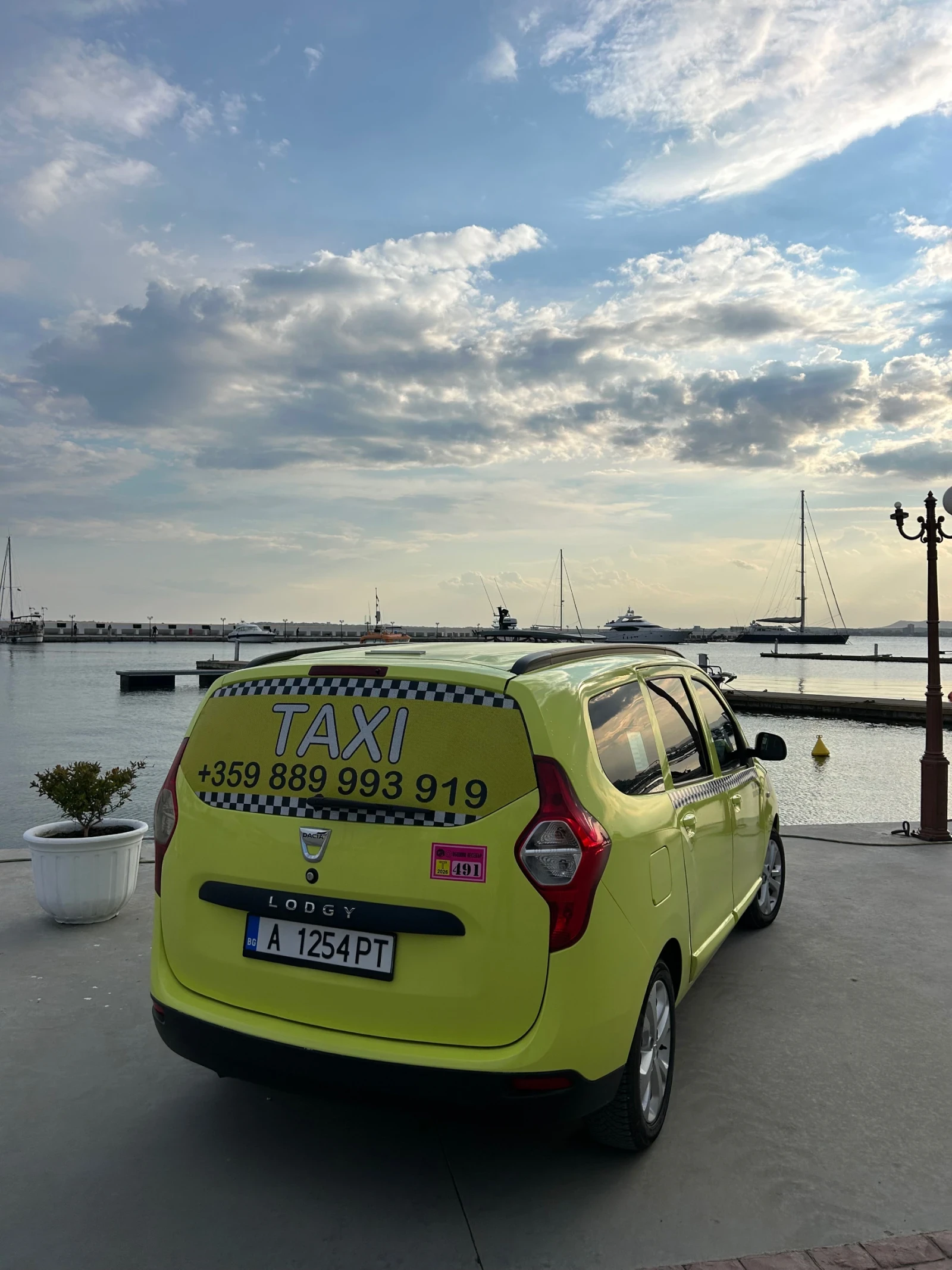 Dacia Lodgy, снимка 2 - Автомобили и джипове - 56310938