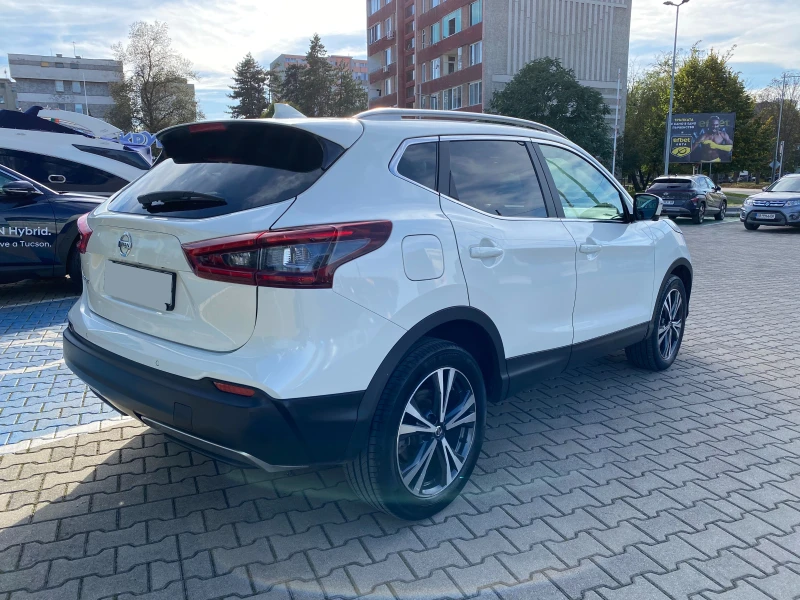 Nissan Qashqai, снимка 5 - Автомобили и джипове - 47463873