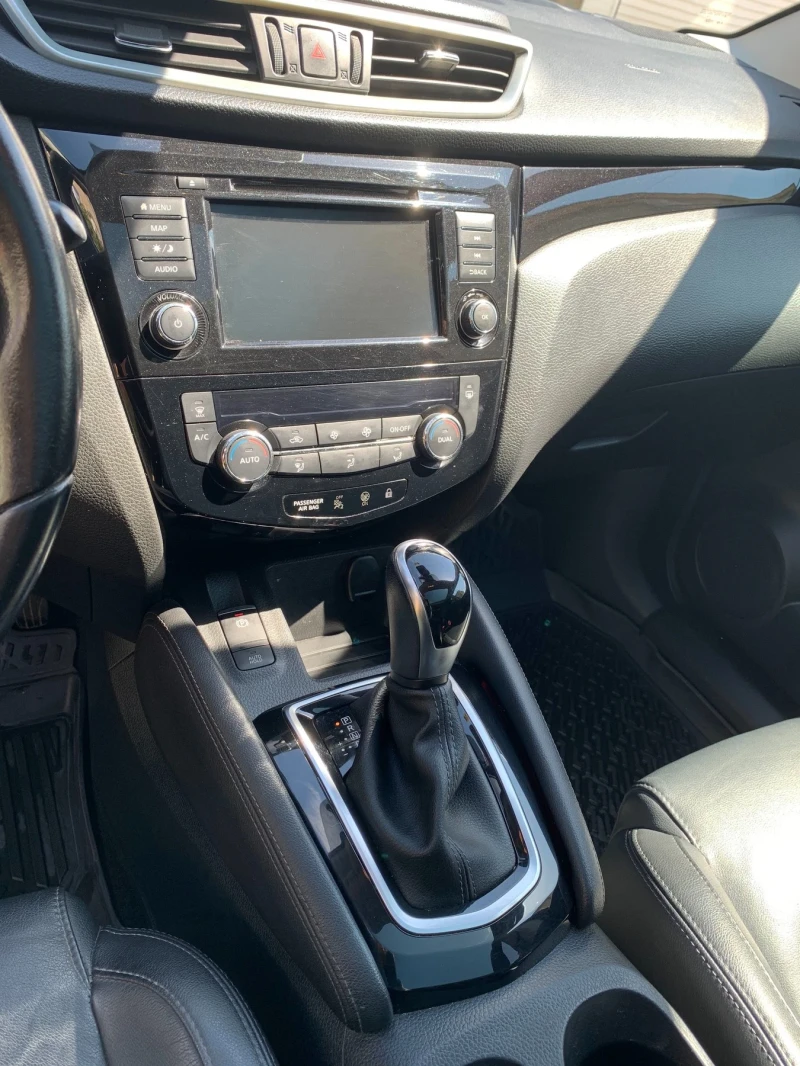 Nissan Qashqai 1.3 DIG-T DCT Acenta (Connect 2), снимка 7 - Автомобили и джипове - 50473873