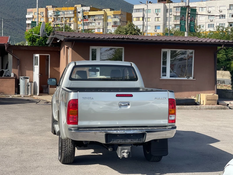 Toyota Hilux 2.5D-4D 4x4, снимка 3 - Автомобили и джипове - 51560250