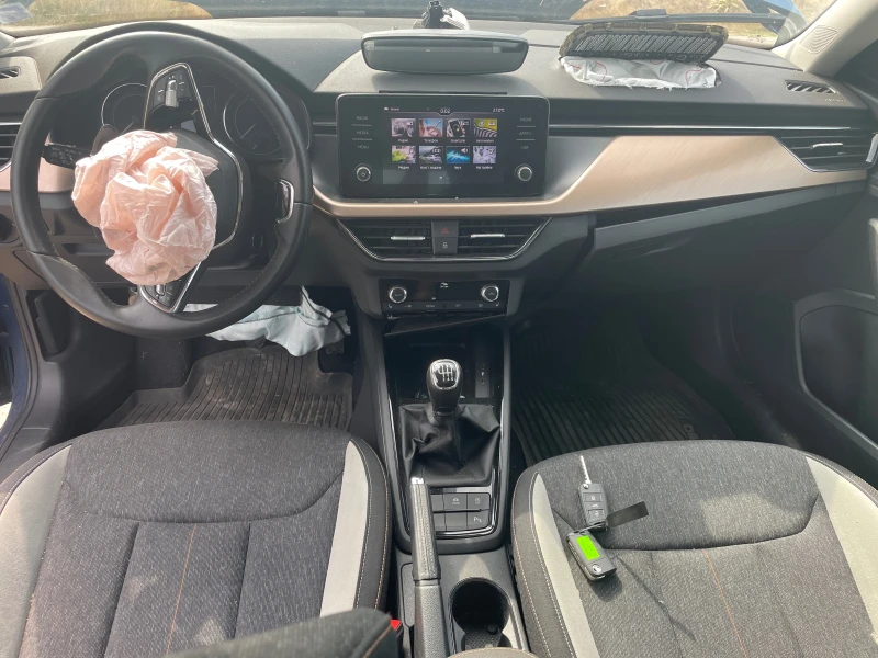 Skoda Kamiq 1.5 TSI, снимка 13 - Автомобили и джипове - 51786149