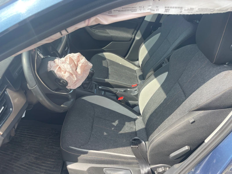 Skoda Kamiq 1.5 TSI, снимка 11 - Автомобили и джипове - 51786149