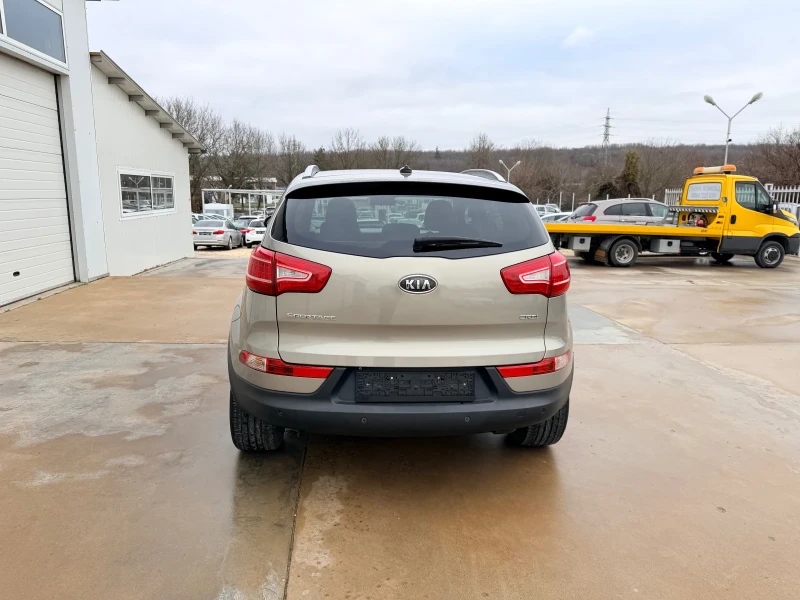 Kia Sportage 1.7crdi * Navi* Panorama* Koja* Kamera* UNIKAT* , снимка 6 - Автомобили и джипове - 52695349