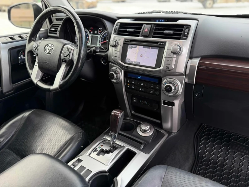 Toyota 4runner 2014 SR5 * CARFAX * БЕЗ ПЪРВОНАЧАЛНА ВНОСКА, снимка 12 - Автомобили и джипове - 52941702