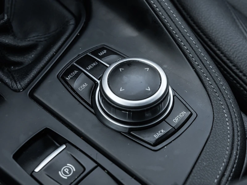 BMW X1 * XDrive28i Sports Activity Vehicle * CARFAX * БЕЗ, снимка 17 - Автомобили и джипове - 52959595