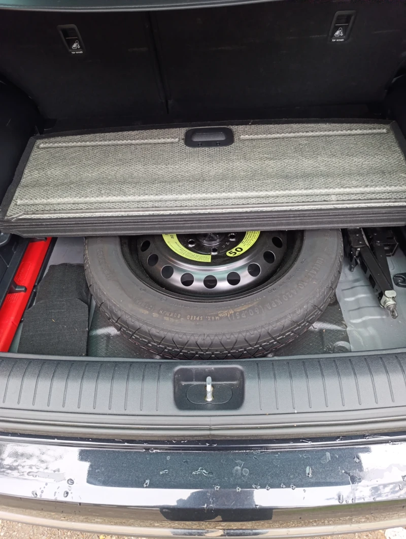 Kia Sportage 1, 6 D, снимка 10 - Автомобили и джипове - 53306025