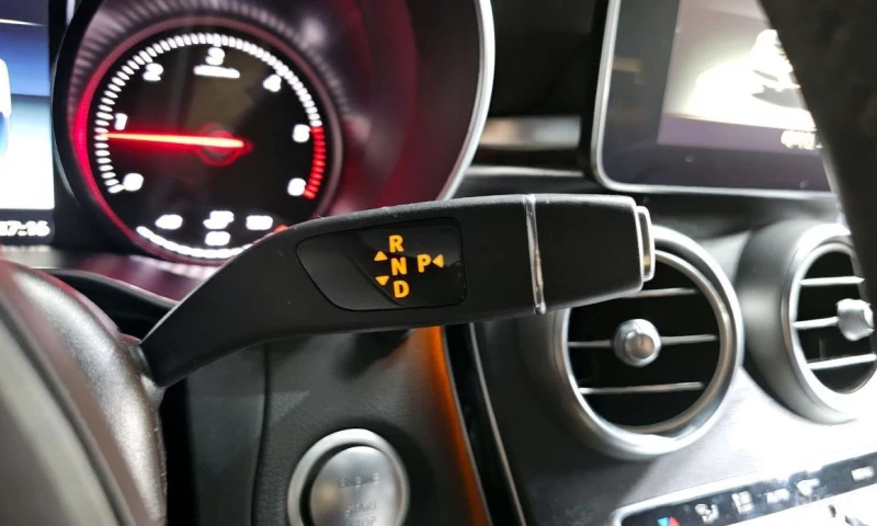 Mercedes-Benz GLC, снимка 9 - Автомобили и джипове - 53450420