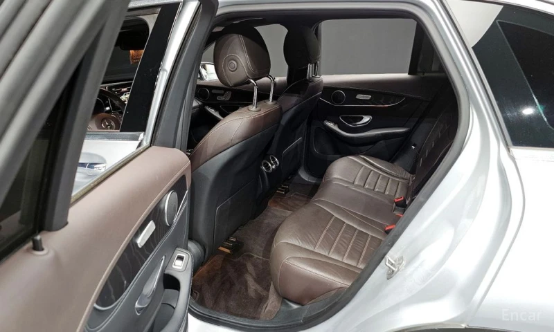 Mercedes-Benz GLC, снимка 11 - Автомобили и джипове - 53450420