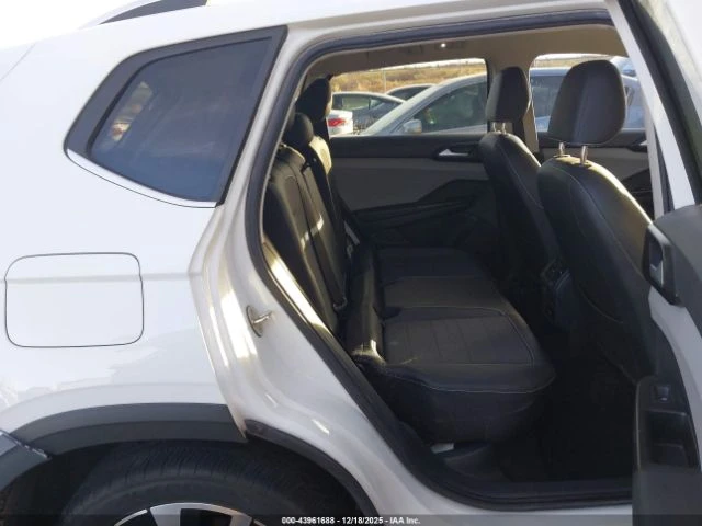 VW Taos 1.5T SE, снимка 11 - Автомобили и джипове - 53660402