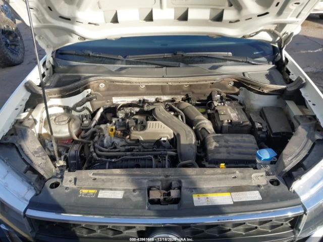 VW Taos 1.5T SE, снимка 15 - Автомобили и джипове - 53660402