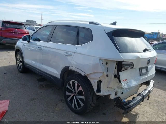 VW Taos 1.5T SE, снимка 3 - Автомобили и джипове - 53660402