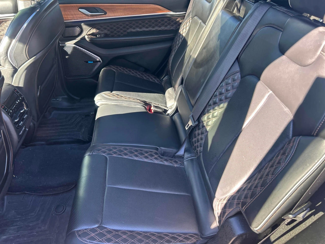 Jeep Grand cherokee * АВТО КРЕДИТ* ЦЕНА ДО БГ * СЕРВИЗНА ИСТОРИЯ *  - изображение 9