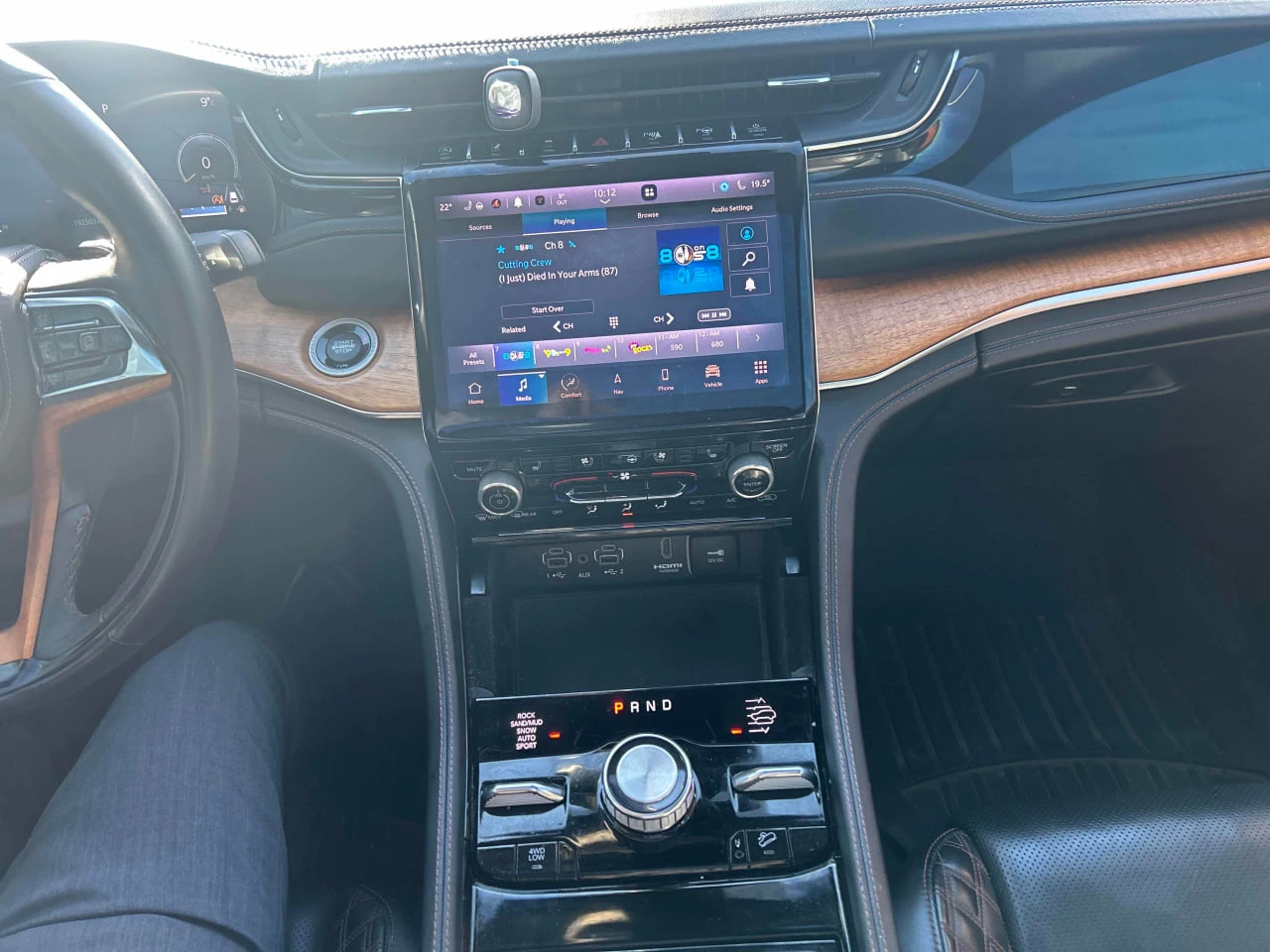 Jeep Grand cherokee * АВТО КРЕДИТ* ЦЕНА ДО БГ * СЕРВИЗНА ИСТОРИЯ *  - изображение 7