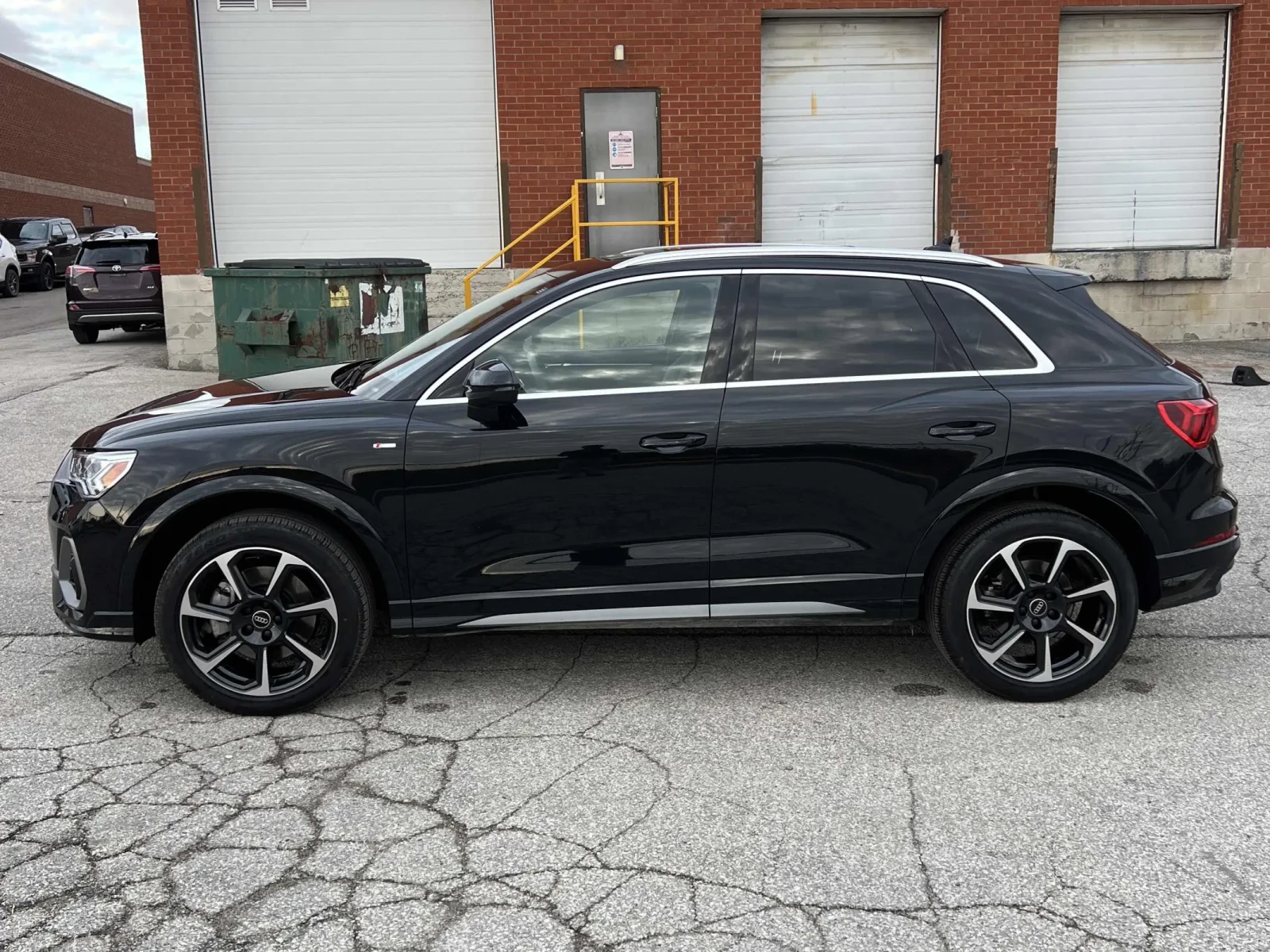 Audi Q3 * CARFAX *    | Mobile.bg   4