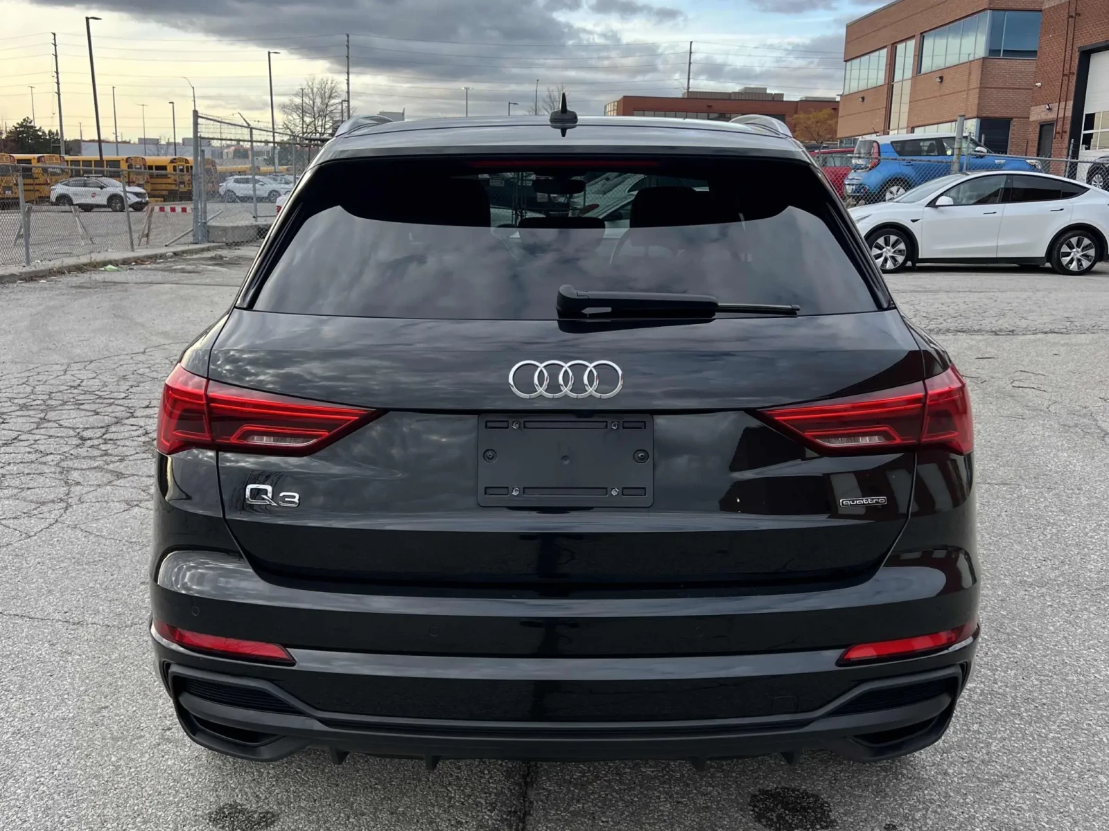 Audi Q3 * CARFAX *    | Mobile.bg   3