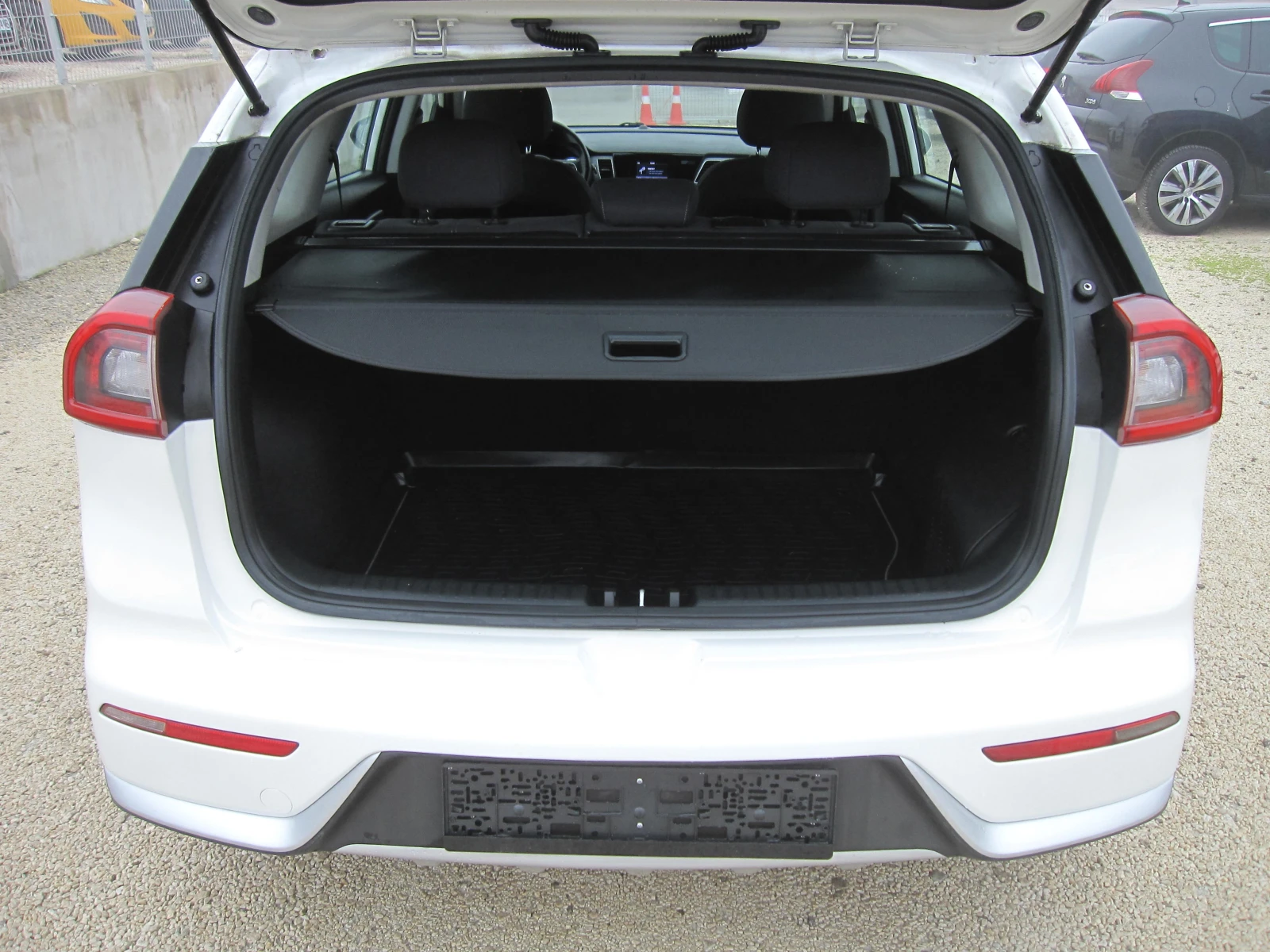 Kia Niro ������ 1, 6 | Mobile.bg � ����������� 5