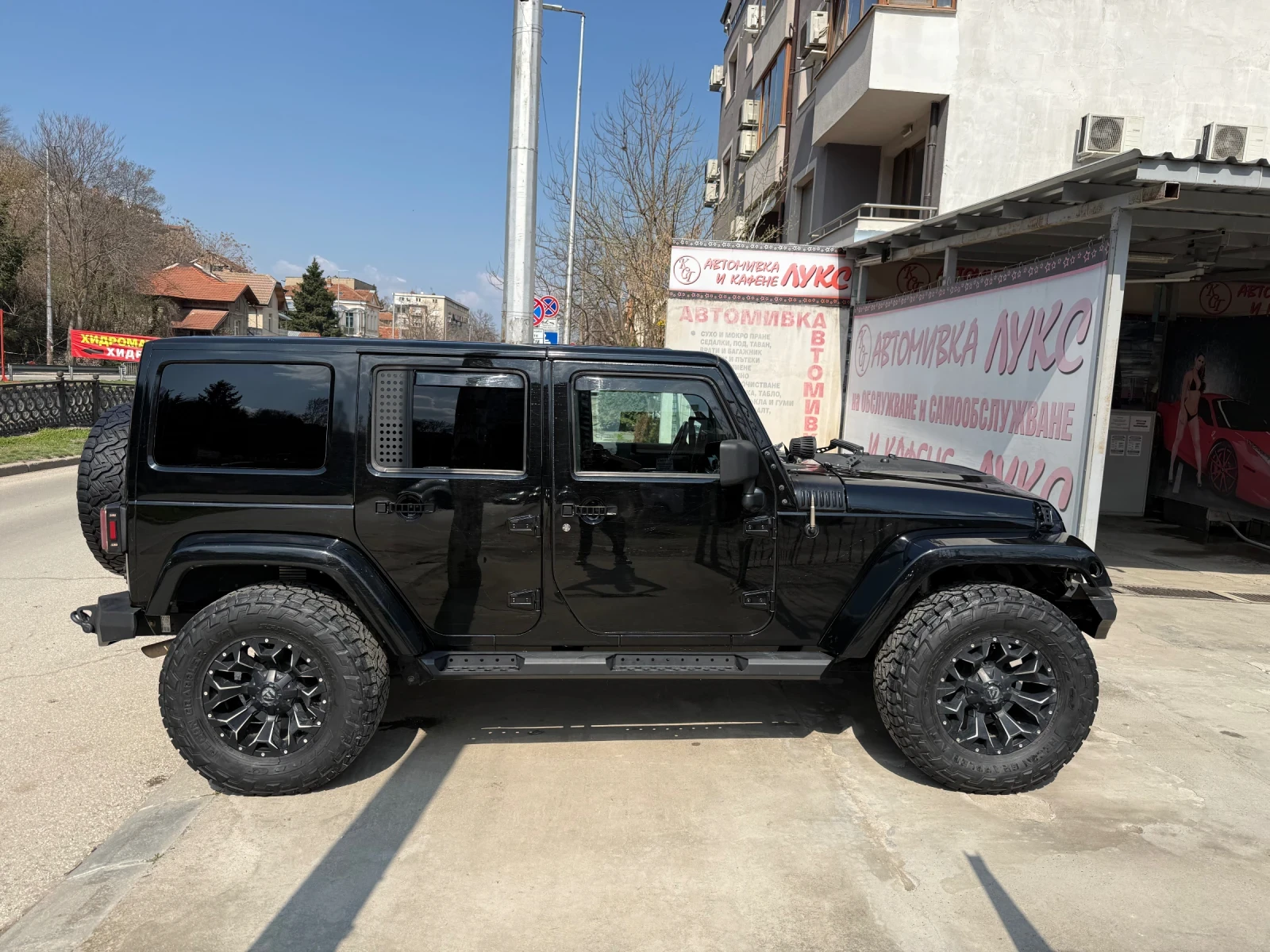 Jeep Wrangler Sahara, снимка 11 - Автомобили и джипове - 54059197