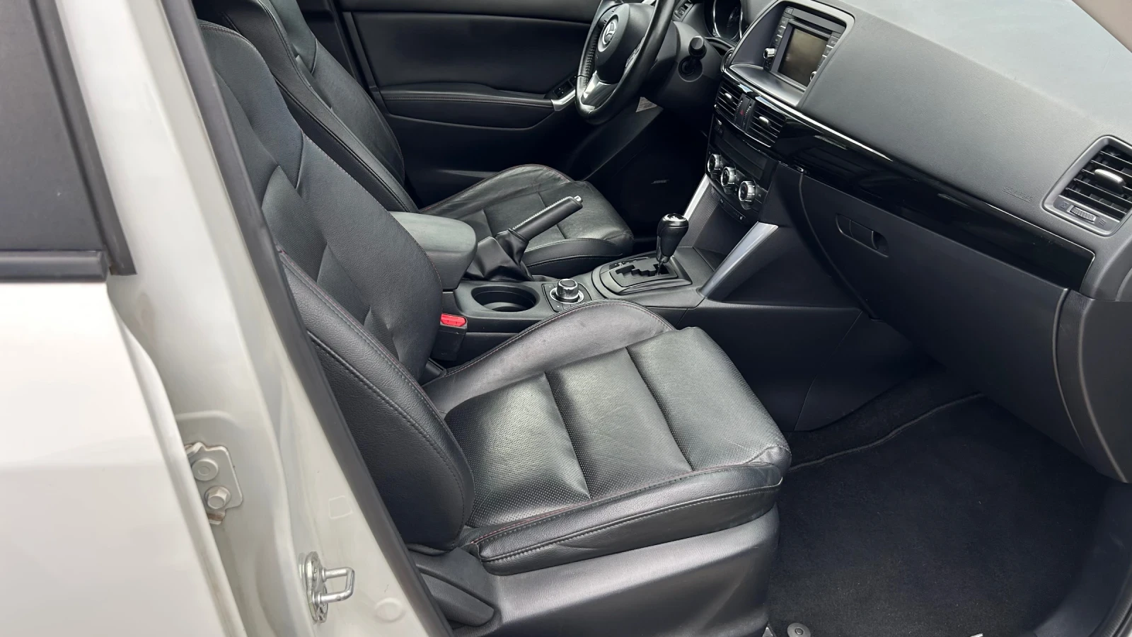Mazda CX-5 2.0i AWD Швейцария, снимка 11 - Автомобили и джипове - 54651602