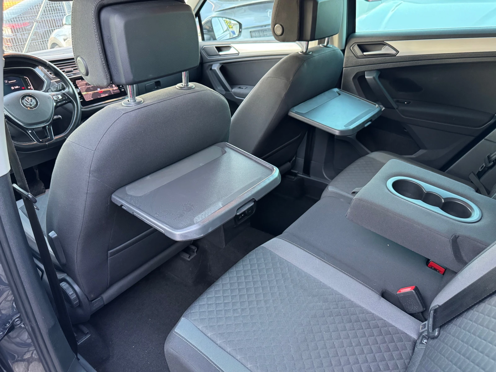 VW Tiguan 2.0 TDI / 4X4/, снимка 15 - Автомобили и джипове - 55315209