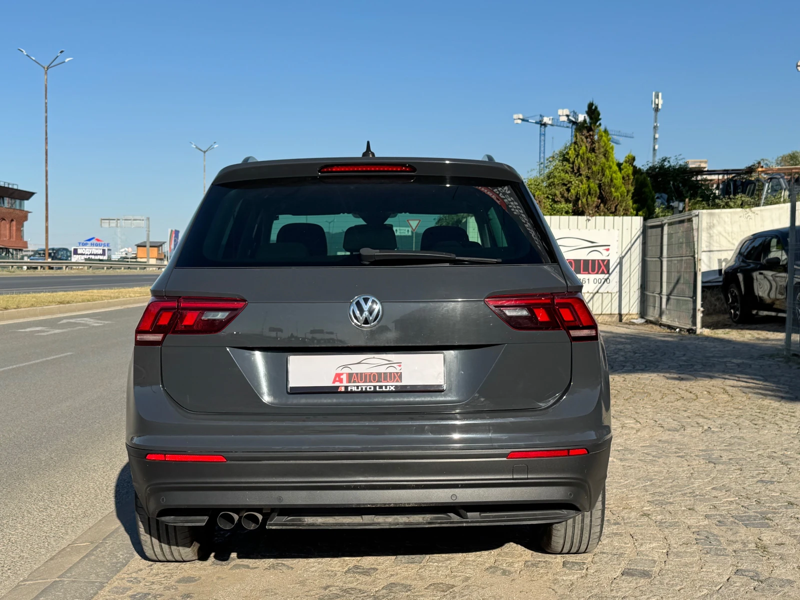 VW Tiguan 2.0 TDI / 4X4/, снимка 3 - Автомобили и джипове - 55315209