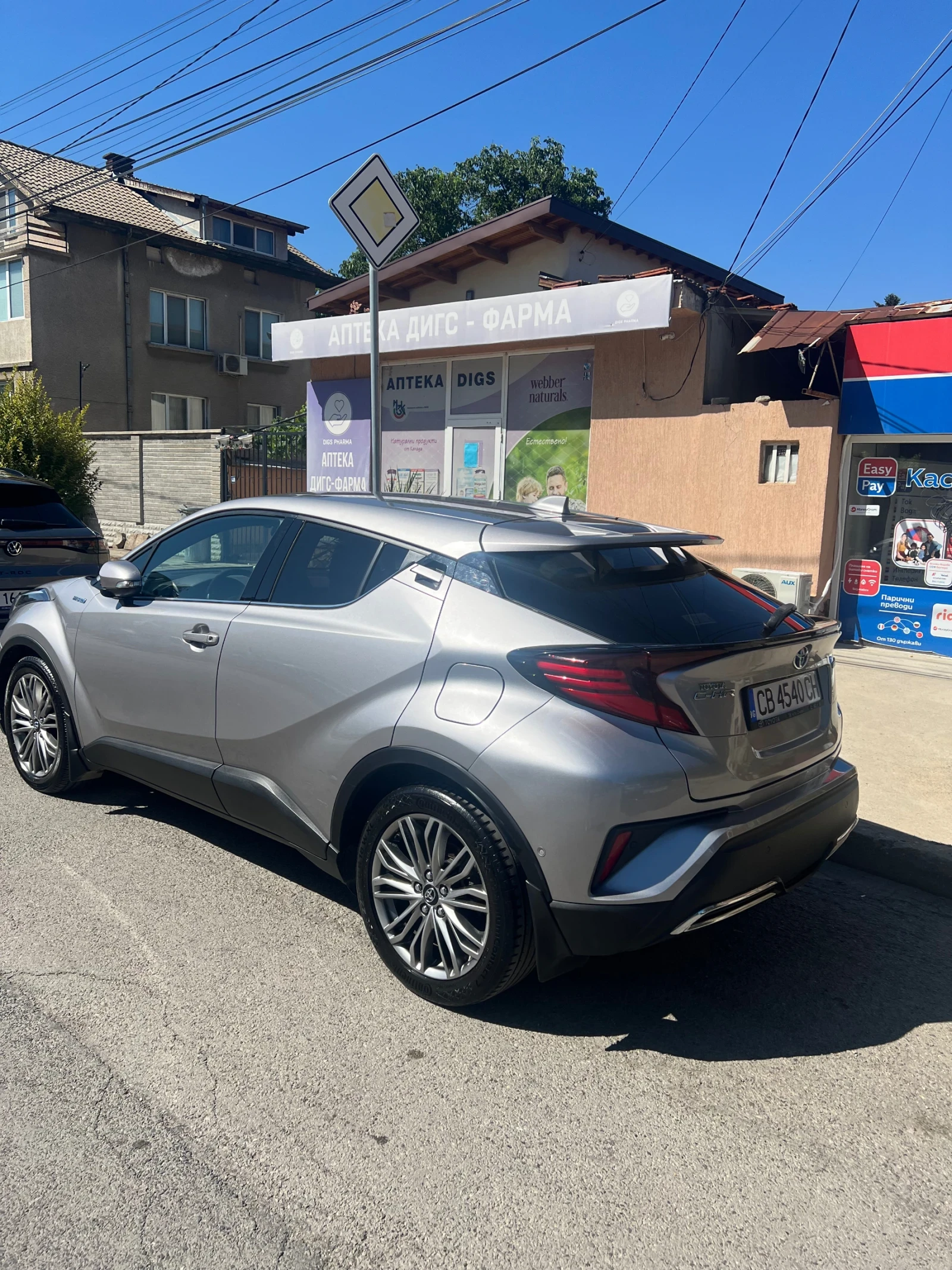 Toyota C-HR, снимка 4 - Автомобили и джипове - 55593679