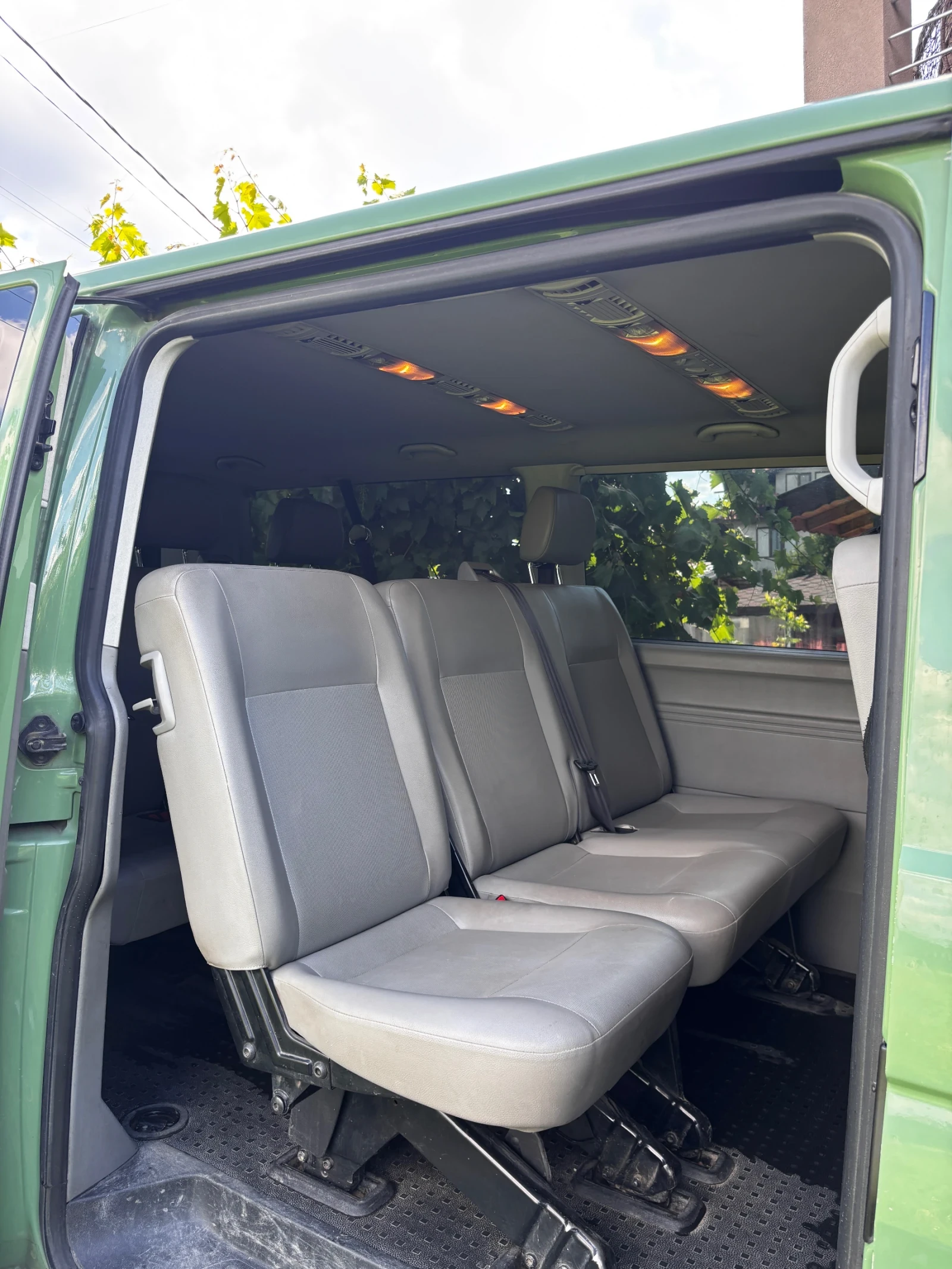 VW T5, снимка 7 - Бусове и автобуси - 56068827