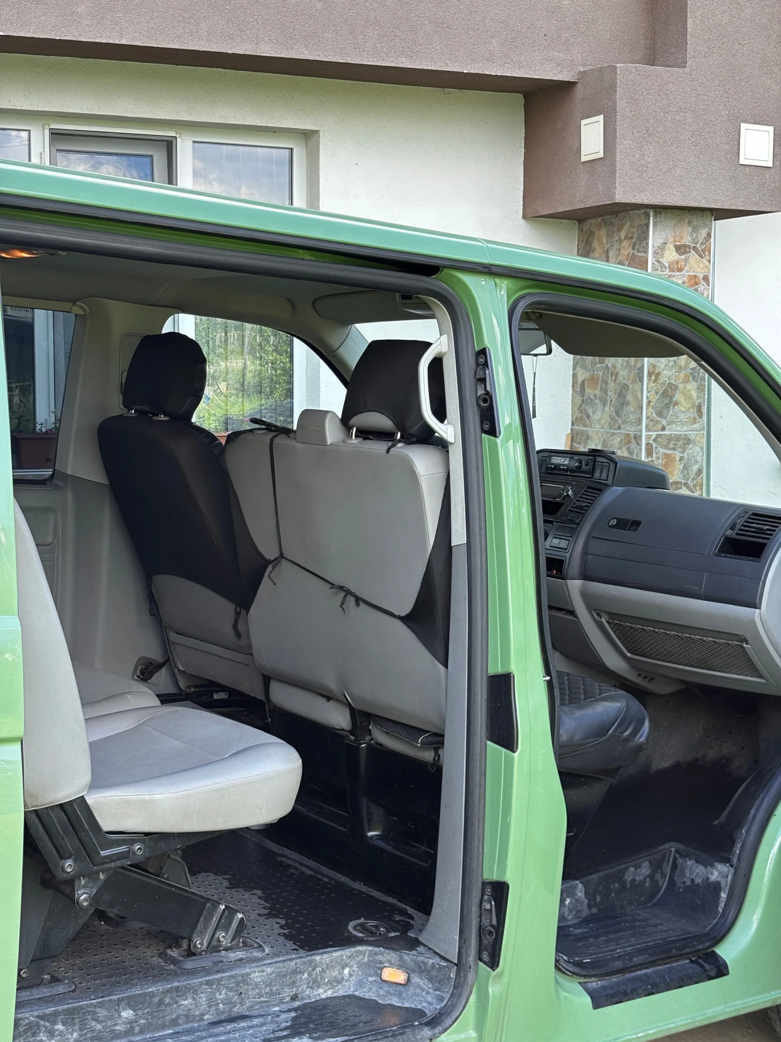 VW T5, снимка 5 - Бусове и автобуси - 56068827