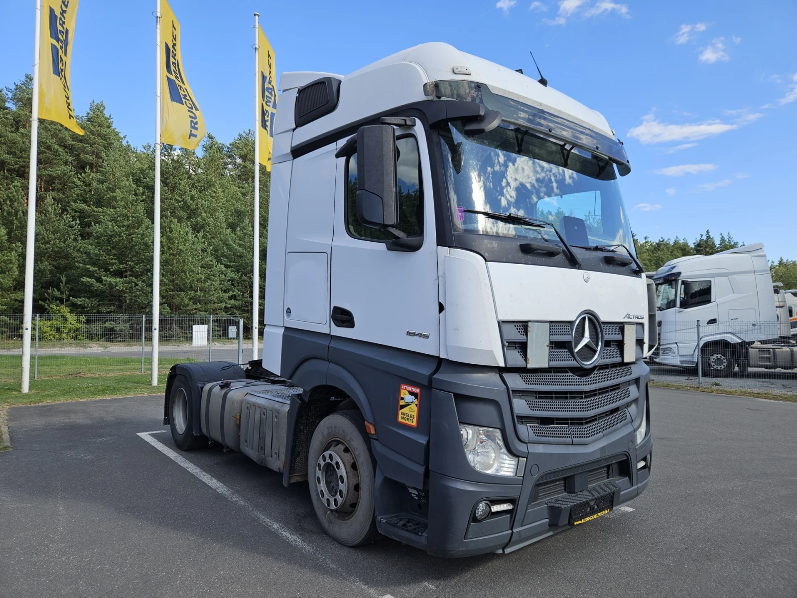 Mercedes-Benz Actros 1845