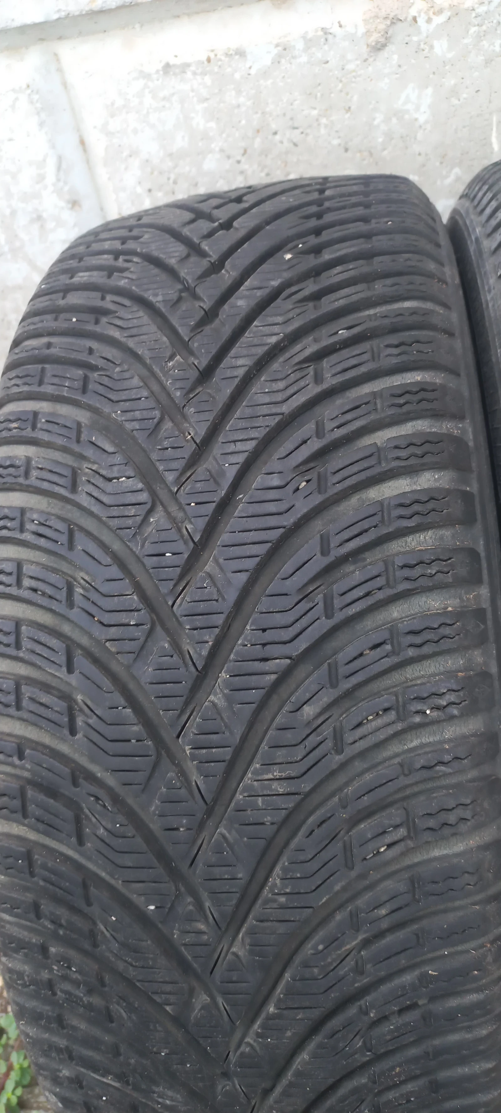  215/45R17 | Mobile.bg   9