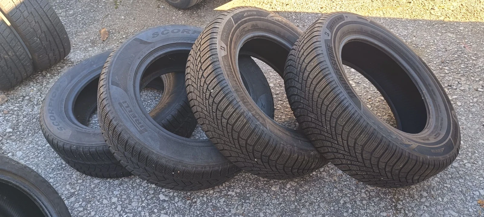 Гуми Зимни 235/65R17