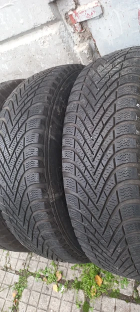 Гуми с джанти Pirelli 195/65R15, снимка 14 - Гуми и джанти - 52368635