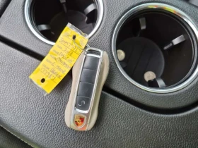 Porsche Panamera 4  CARFAX, снимка 8