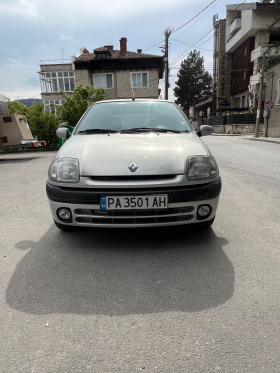 Renault Clio, снимка 11 - Автомобили и джипове - 45540764