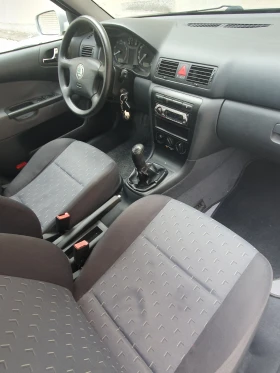 Skoda Octavia 2.0 Ambiente, снимка 10