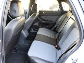 VW Jetta Comfortline | Sport Package | НОВ | Камер | , снимка 17 - Автомобили и джипове - 53624880