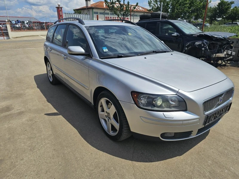 Volvo V50 2.4, снимка 3 - Автомобили и джипове - 41266277