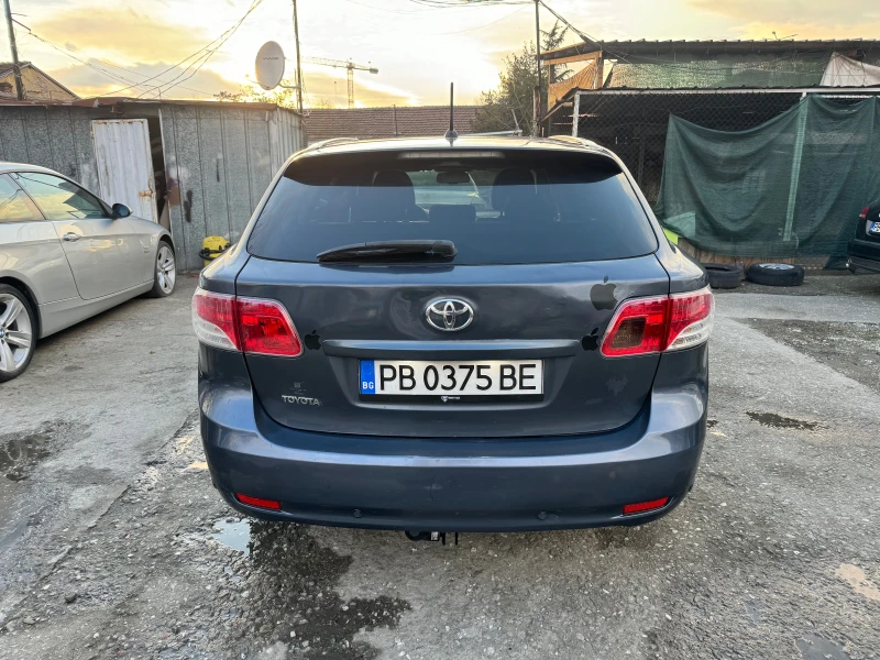 Toyota Avensis 2.2D4D 150HP 6 SKOROSTI KEYLESS KOJA PANORAMA 2010, снимка 6 - Автомобили и джипове - 48982438