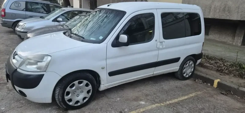 Peugeot Partner 1.6HDi 90к.с., снимка 6 - Автомобили и джипове - 49131089