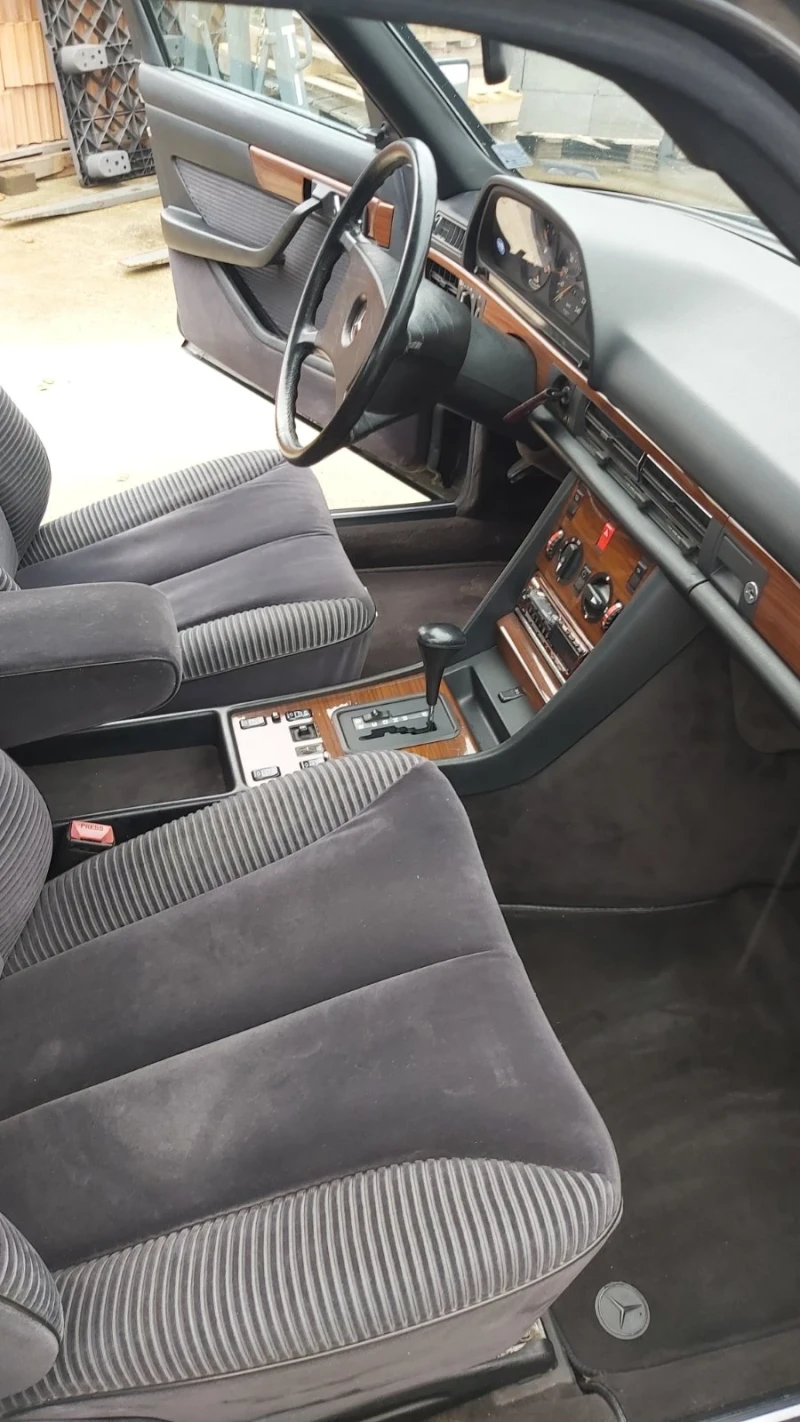 Mercedes-Benz 126 300CE, снимка 11 - Автомобили и джипове - 49342417