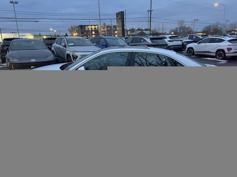 Audi A3 * Progressiv 45 TFSI quattro + SLINE + TOIT PANO!!, снимка 2 - Автомобили и джипове - 52877287