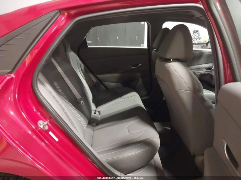 Hyundai Elantra 2l Sel, снимка 8 - Автомобили и джипове - 53597909