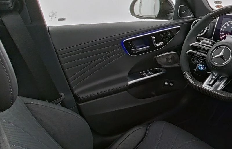 Mercedes-Benz C 63 AMG S E-PERFORMANCE/CARBON/NIGHT/RIDE CONTROL/KEYLESS/ - изображение 5