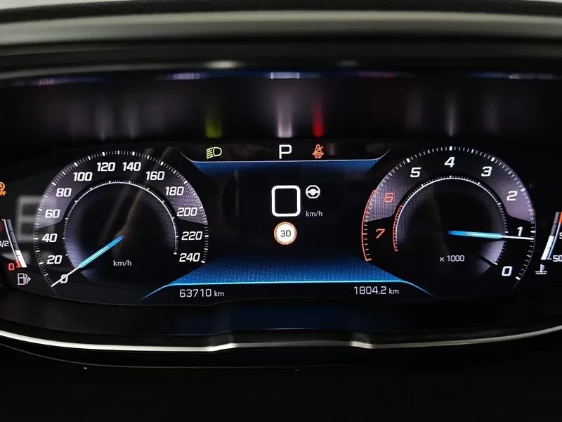 Peugeot 3008 1.2 PURE TECH GT PACK, снимка 8 - Автомобили и джипове - 54956780