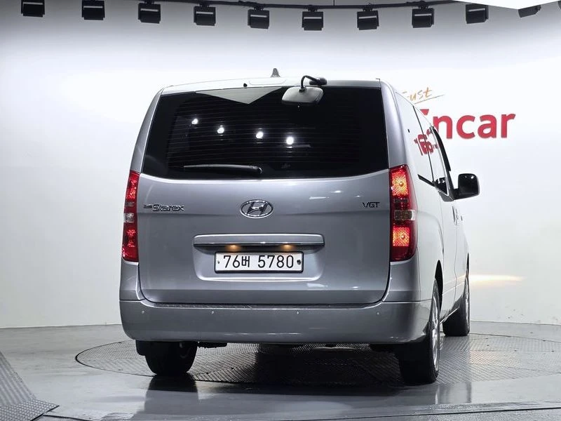 Hyundai Starex 2.5 Automatic, снимка 4 - Автомобили и джипове - 55948761
