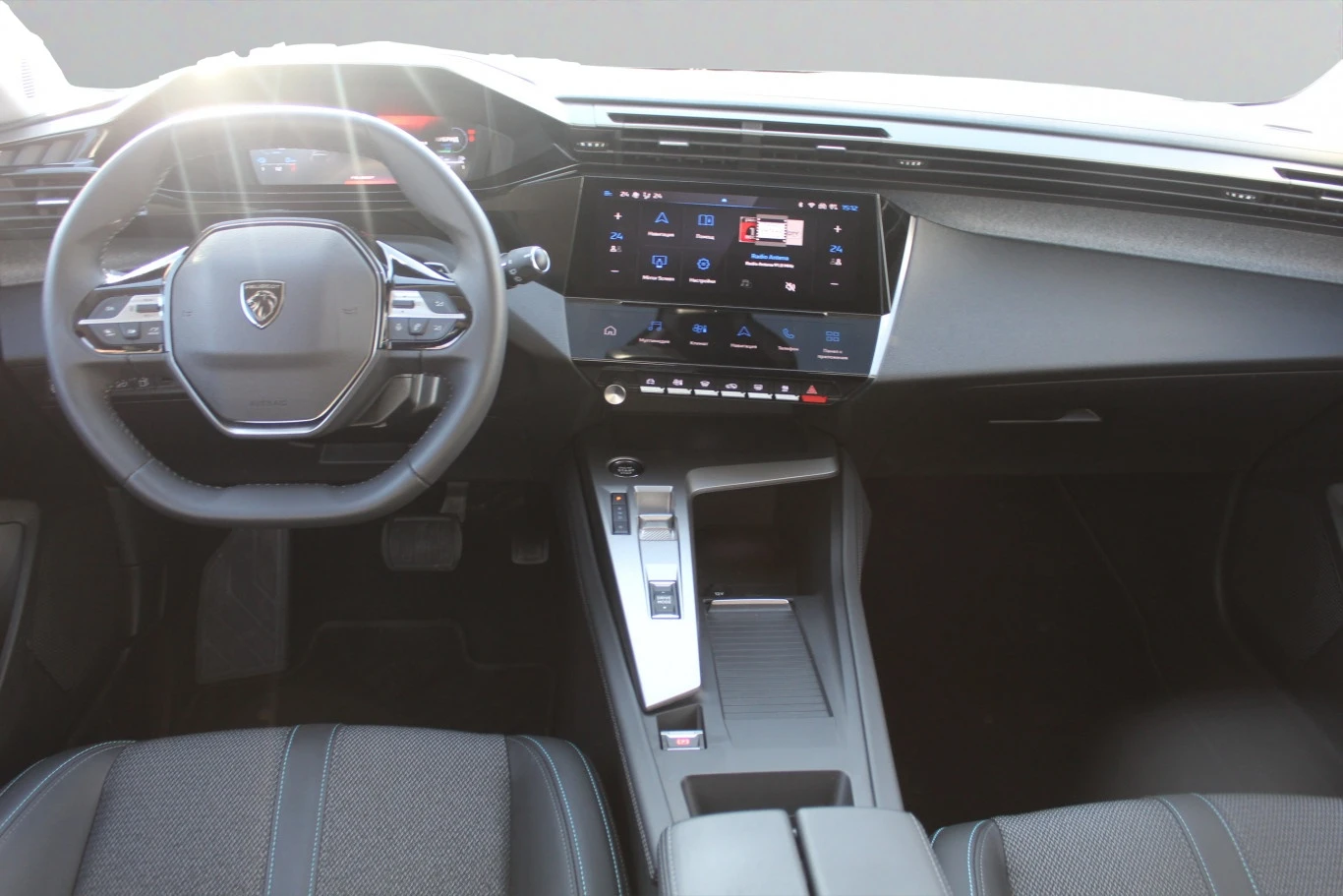 Peugeot 308 ALLURE PACK 1, 6 Plug-in HYBRID 180 EAT8 / 2211153 - изображение 5