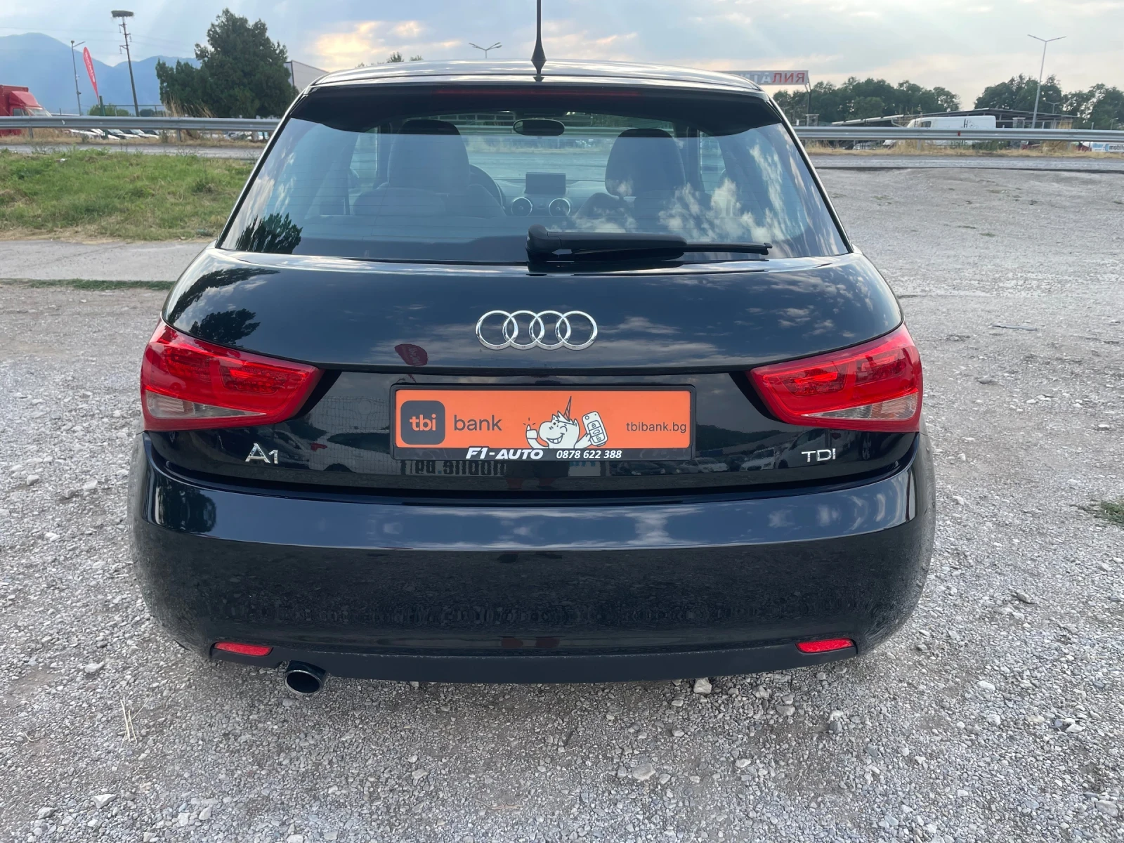 Audi A1 1.6TDI-S-LINE-NAVI-ITALIA - изображение 8