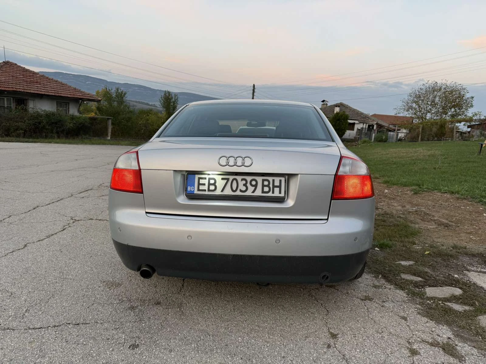 Audi A4 2.0i - изображение 5