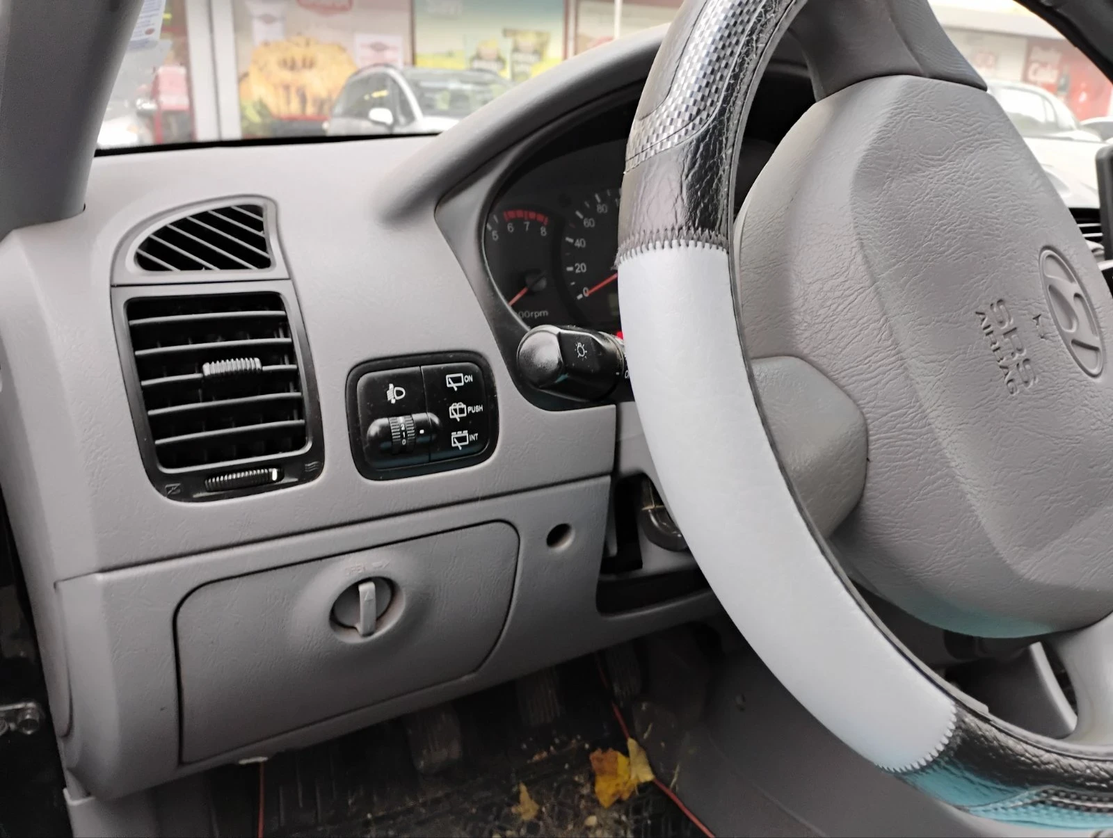 Hyundai Accent 1.3i 12v | Mobile.bg   6